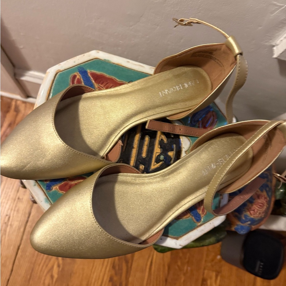 Gold Lane Bryant Flats - 9w - worn once - comfortable for dancing!